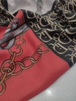 روسری نخی دیور طرح زنجیری مشکی قرمز مدل جدید کد l1543