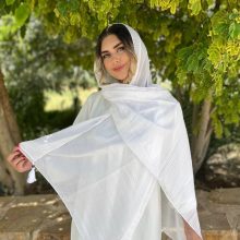 شال زنانه نخی ساده پلیسه منگوله دار رنگ سفید کیفیت عالی کد r1585