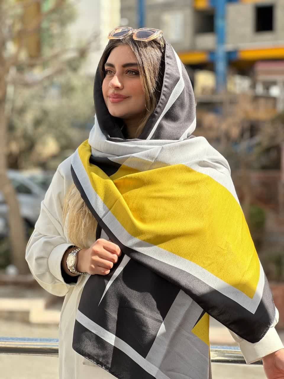 شال زنانه نخی بهاره طرحدار رنگ مشکی زرد جدید کد r148
