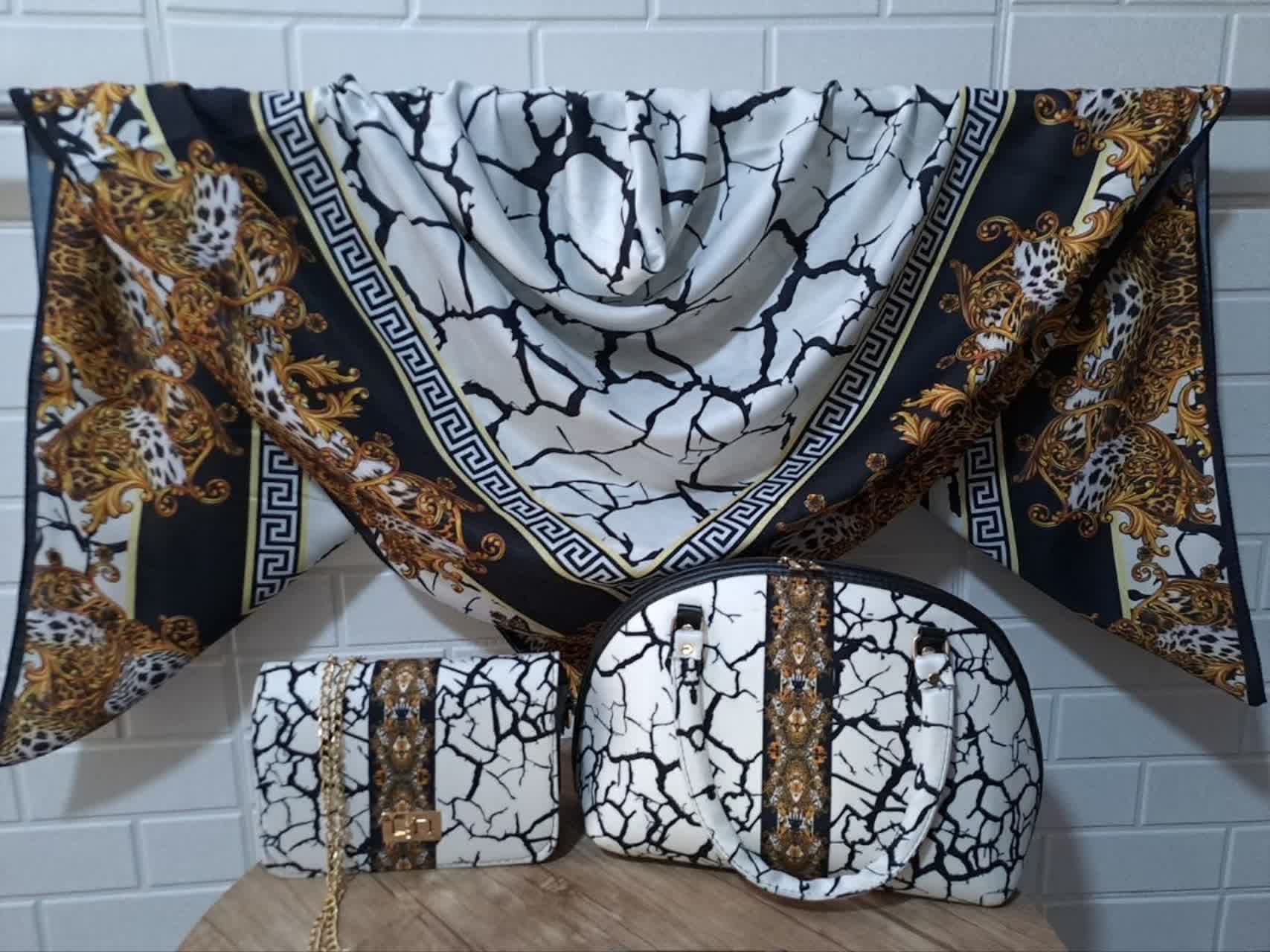 ست کیف و روسری زنانه با کیف نیمگرد رنگ سفید طلایی طرحدار با ارسال رایگان کد na1487