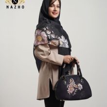 ست کیف و روسری زنانه مجلسی با کیف نیمگرد رنگ مشکی طرح گل سنتی کد na1504