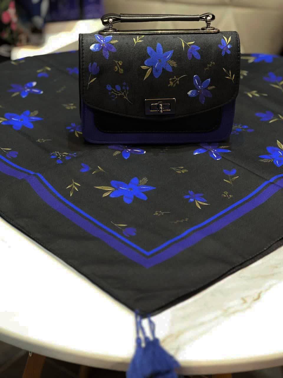 ست کیف و روسری زنانه طرح فلاور رنگ مشکی با گل های آبی با کیف دسته چرمی کیفیت عالی با ارسال رایگان کد mo411