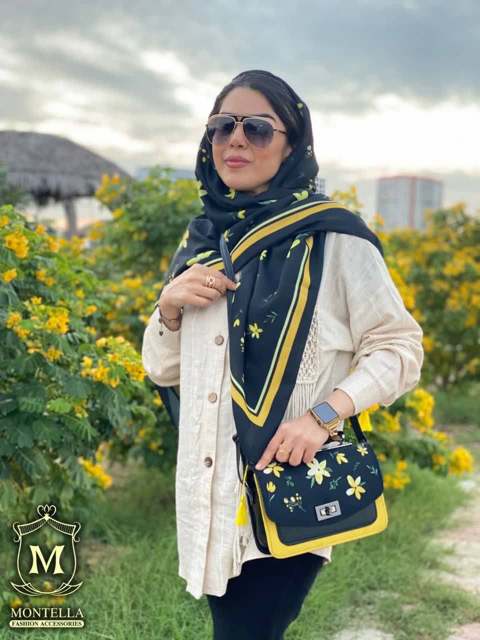 ست کیف و روسری زنانه طرح فلاور رنگ مشکی با گل های زرد با کیف دسته چرمی کیفیت عالی با ارسال رایگان کد mo414