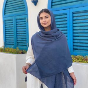 شال زنانه نخی ساده پلیسه منگوله دار رنگ سورمه ای کیفیت عالی کد r1586