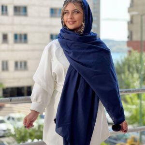 شال زنانه ساده موهر پاییزی منگوله پم پم دار رنگ سورمه ای کد r448