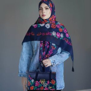 ست کیف و روسری زنانه طرح جدید ماهگل رنگ سرمه ای کیفیت عالی کد mo387