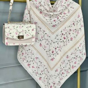 ست کیف و روسری زنانه طرح جدید گلسار رنگ کرم کیفیت عالی کد mo427