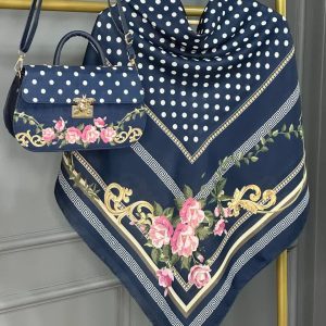 ست کیف و روسری زنانه طرح جدید رز توپی سرمه ای کیفیت عالی کد mo459