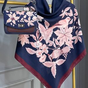 ست کیف و روسری زنانه طرح جدید آیلی رنگ سرمه ای کیفیت عالی کد mo640