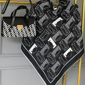 ست کیف و روسری زنانه طرح جدید فندی رنگ مشکی کیفیت عالی کد mo850